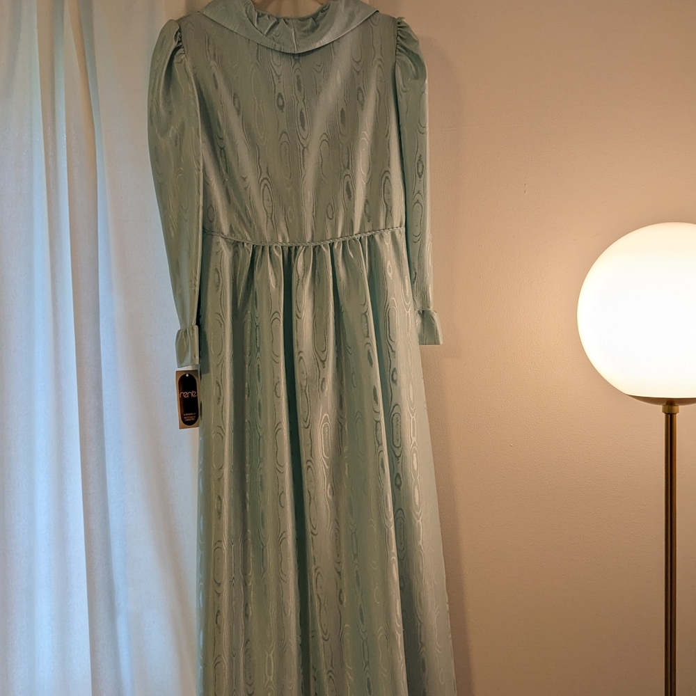 VINTAGE RENÉ (DUTCHESS LINGERIE) Full-Length Robe - Picture 5 of 9
